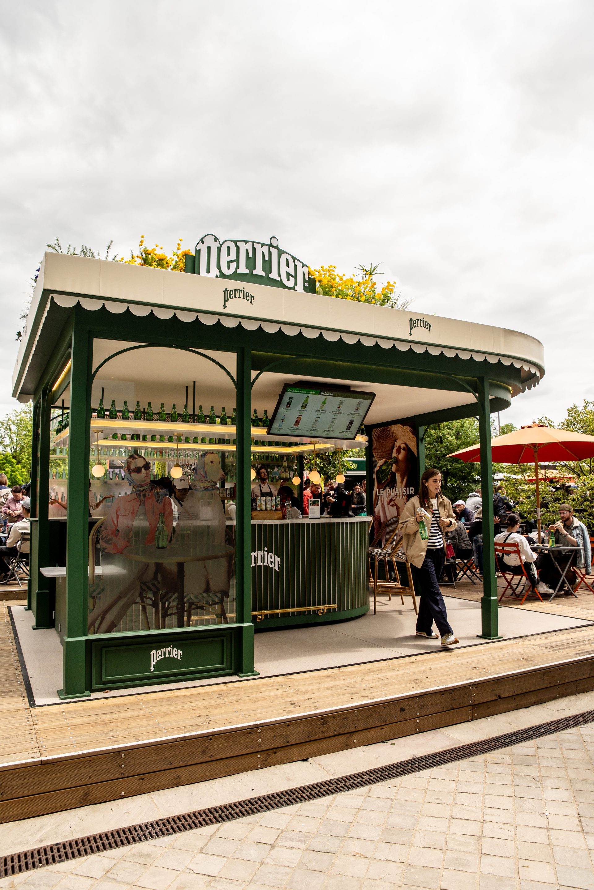 Bar éphémère Perrier Roland Garros — stand scénographie Éphémère Studio Paris